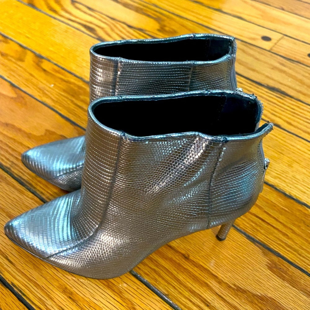 BCGMAXAZRIA  Silver Booties